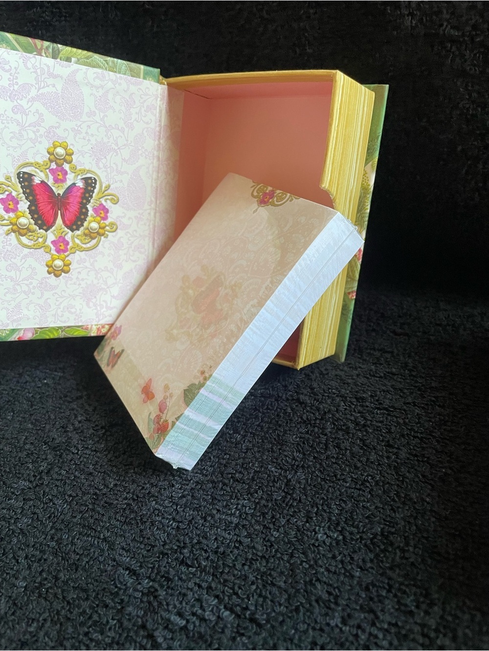 2 Vintage Punch Studio Style Mini Books with Hidden Note Pads - Picture 8 of 9